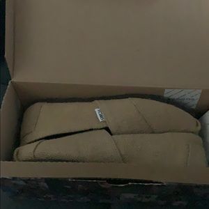 Toms shoes